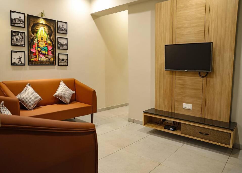 'Sumadhu Homes 301 ' Kolhapur Exterior photo